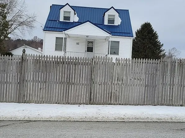 709 Brinkerton Rd, Greensburg, PA 15601