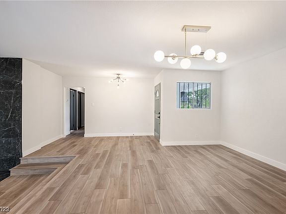 5th image of 1728 Loch Lomond Way