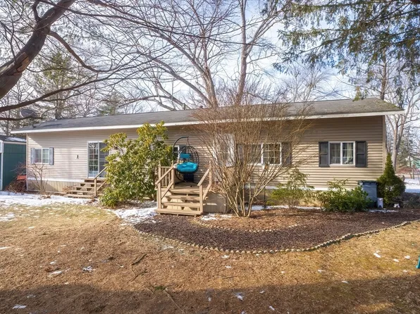 6 Conestoga Trl, Brookfield, MA 01506