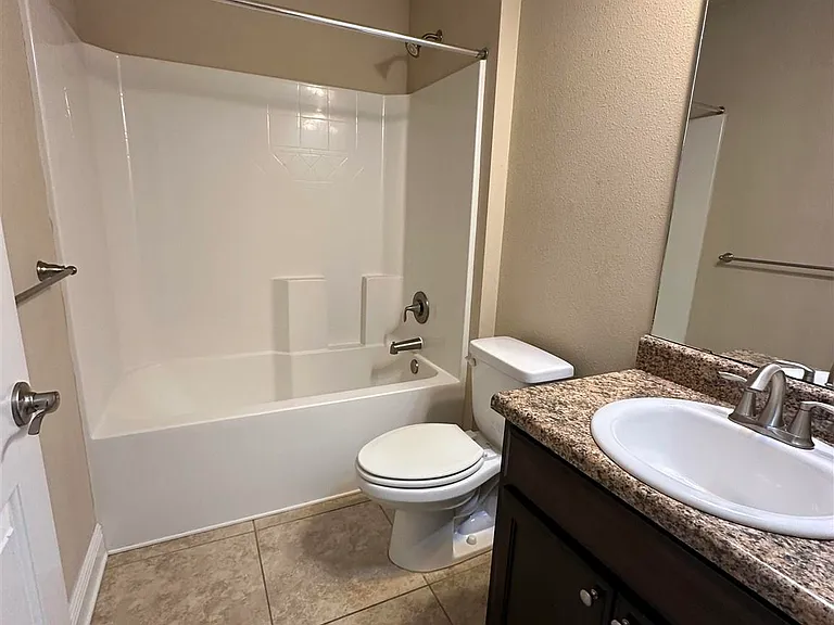 4700 Belvedere Cir — Photo 21