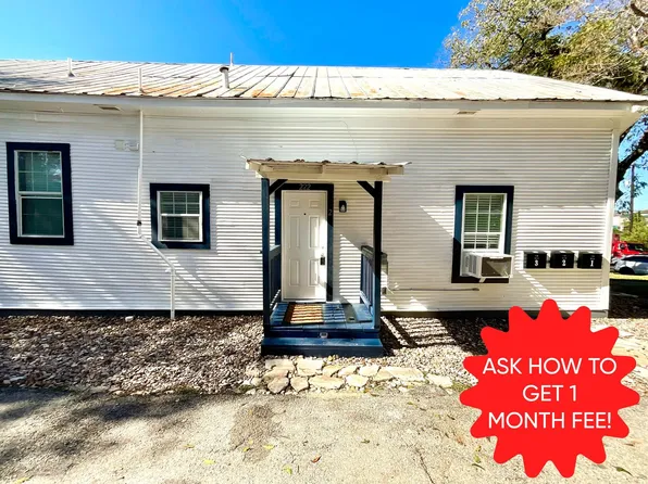 222 Army Boulevard, 222 Army Blvd APT 2, San Antonio, TX 78215