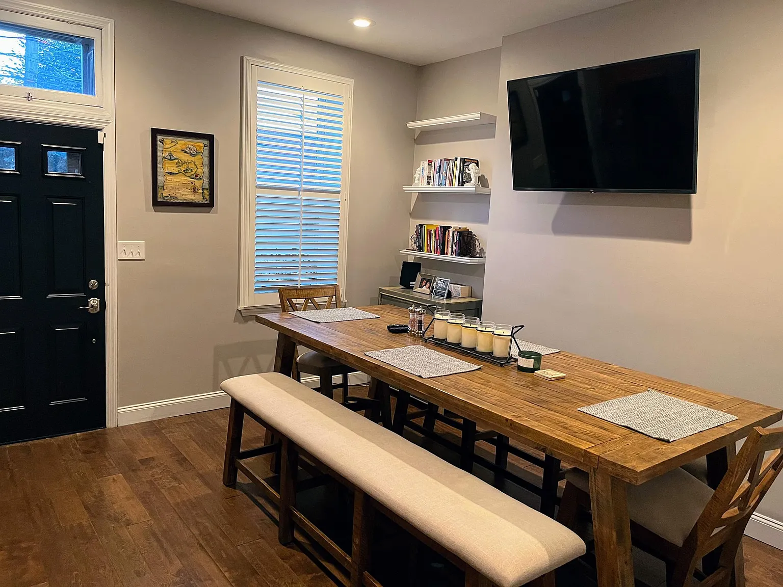 3 bed, 2.5 bath, 1395 sqft, $3,800 — Photo 3