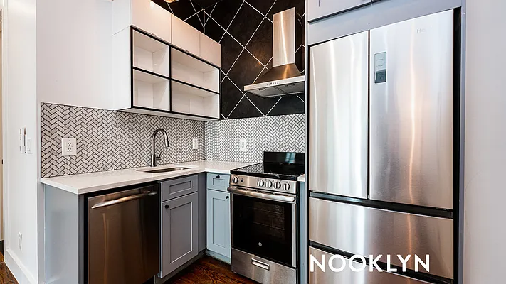 Rented by Nooklyn NYC LLC | media 54