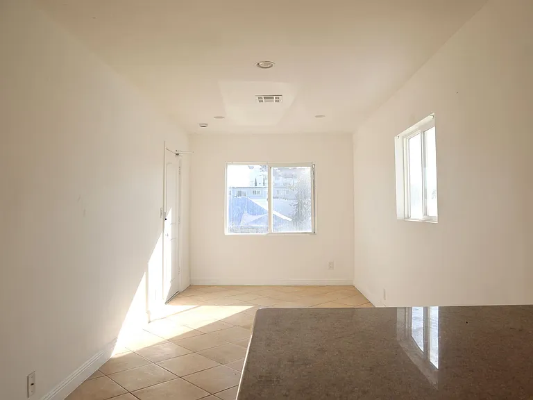 8655 W Pico Blvd #6 — Photo 1