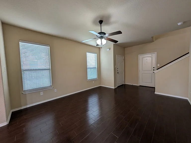 1028 Brown Rock Dr — Photo 9