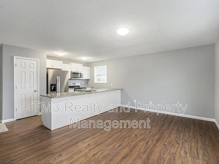 31642 W 174th St — Photo 4