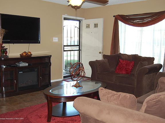 4th image of 4182 Grace Blvd