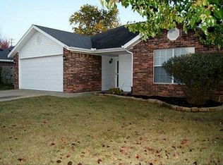908 Marcus St, Bentonville, AR 72712