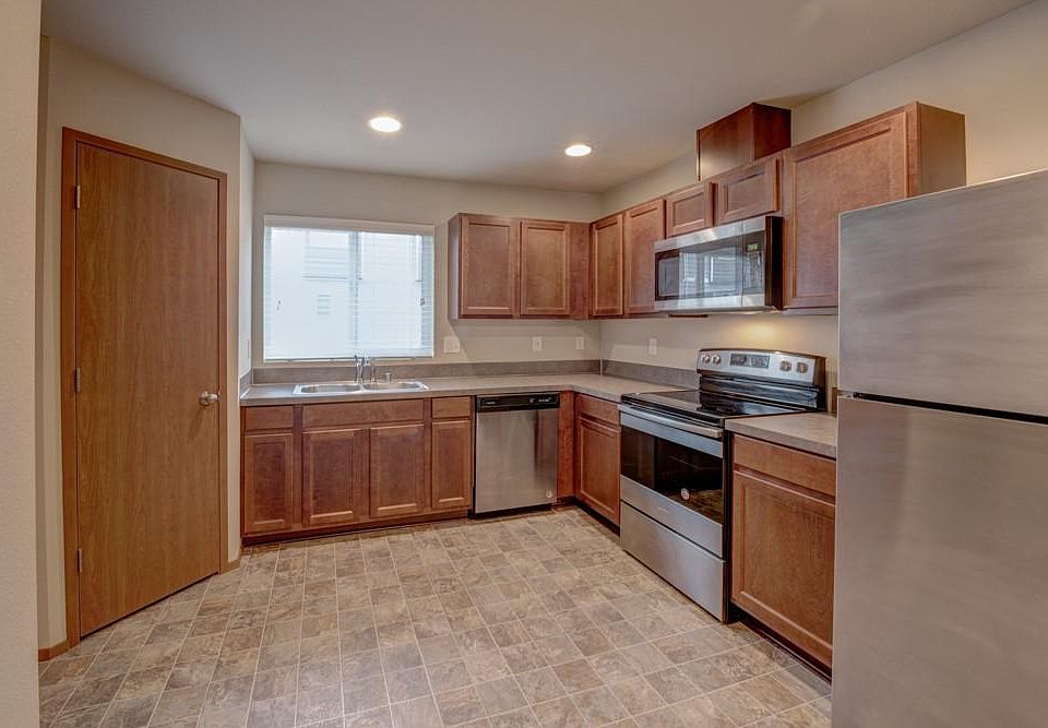 1st image of 4020 S Puget Sound Ave