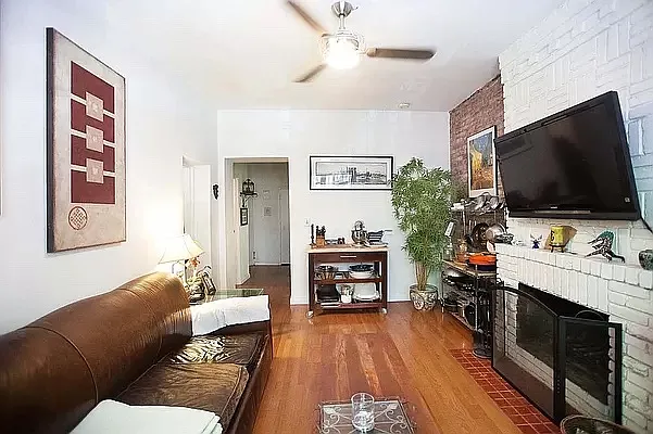 Rented by AZ REALTY NYC LLC | media 2