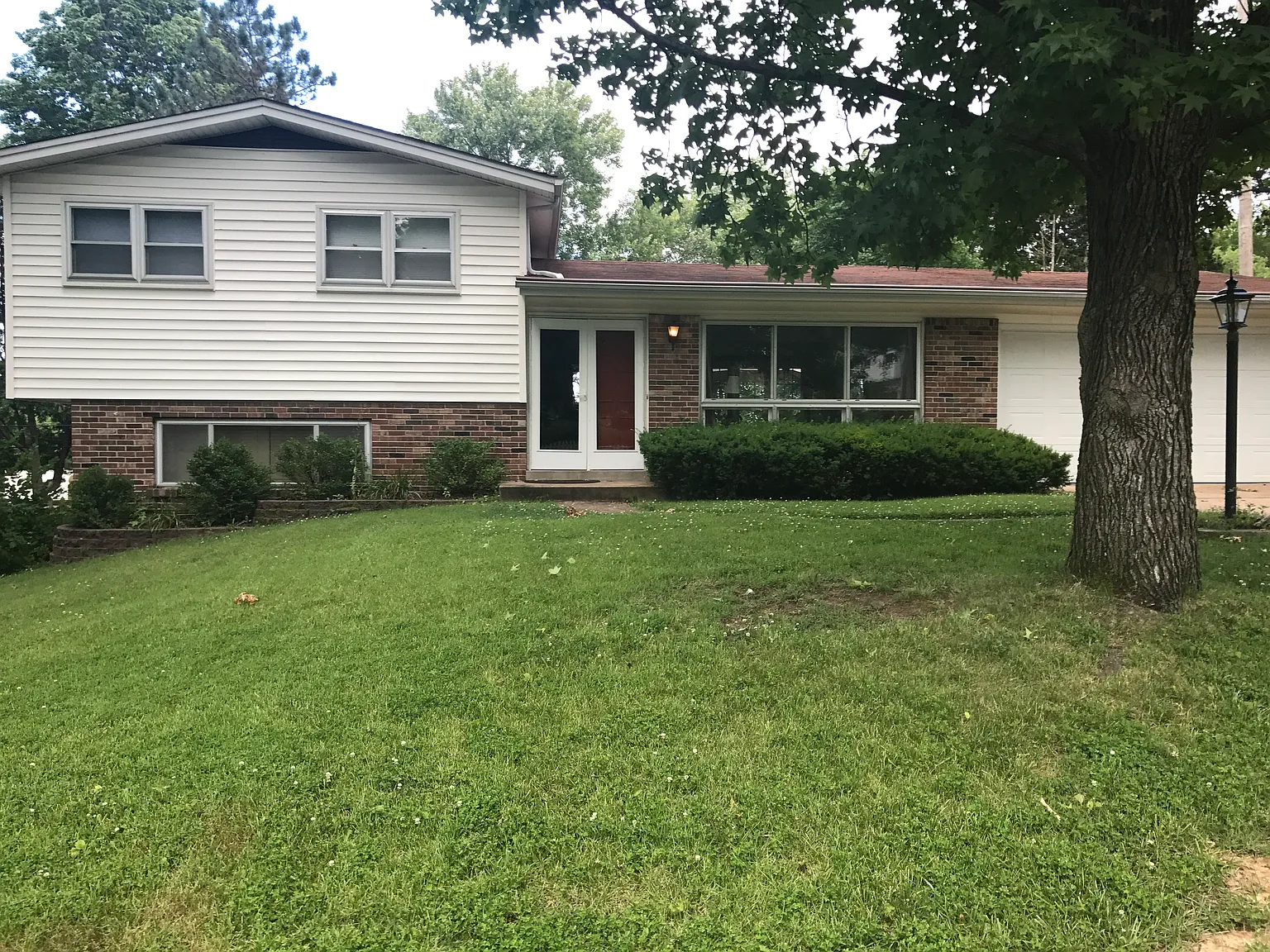 404 Wyncrest Dr photo 1
