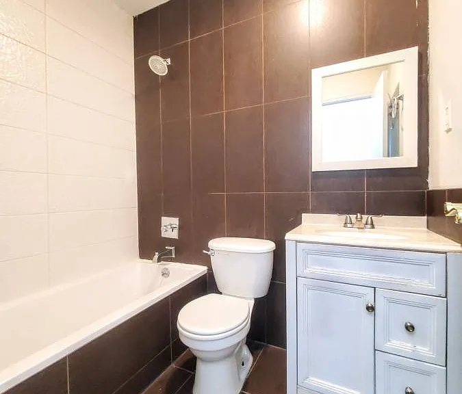 826 Halsey St #1A — Photo 12
