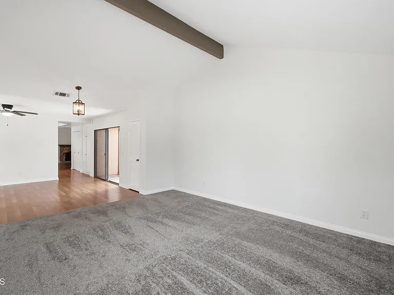 9026 Feather St — Photo 8