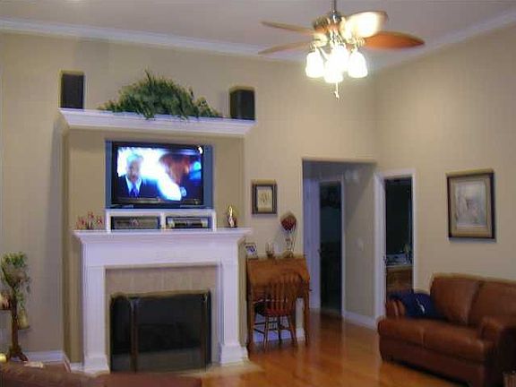 5th image of 10559 Sovereign Pointe Dr
