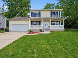 101 Tulip Dr, Mackinaw, IL 61755