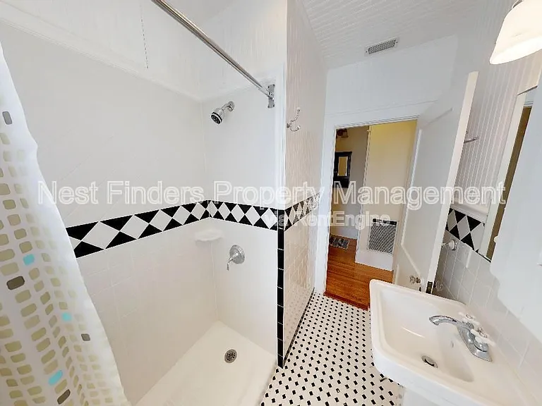 2044 Forbes St — Photo 20