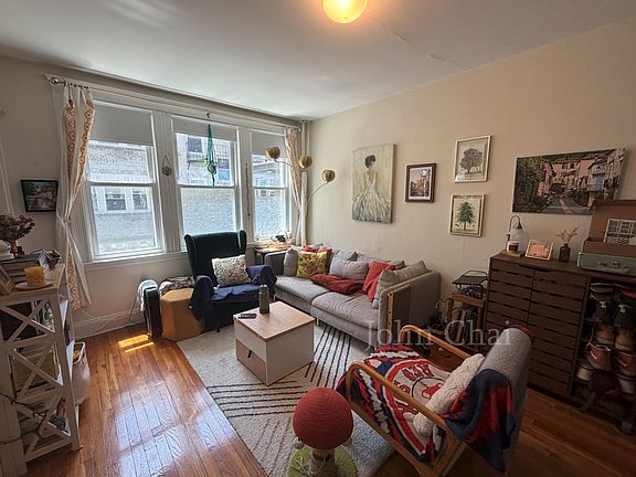 4th image of 1626 Commonwealth Ave APT 18
