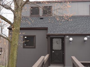 16 Middle Village Way, Tannersville, PA 18372