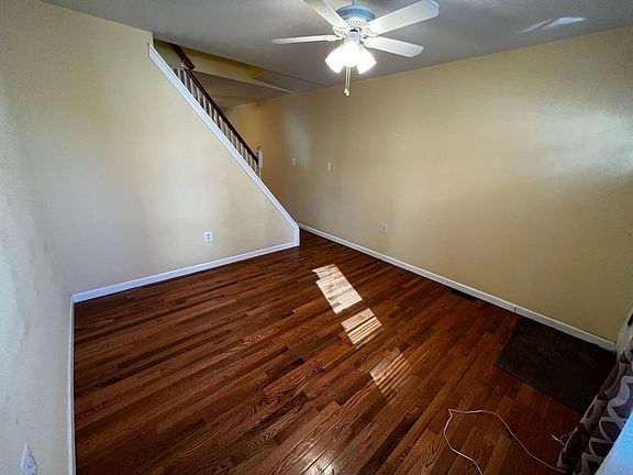 4th image of 2849 Livingston St #1