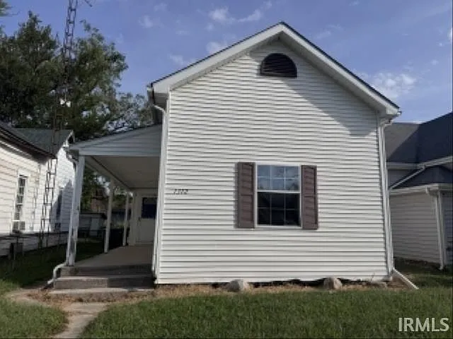 2 bed, 1.0 bath, 970 sqft, $900 — Photo 2