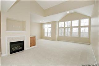3rd image of 107 Blue Heron Ct