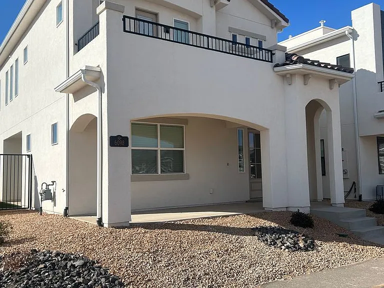 6098 S Silver Birch Ln — Photo 2