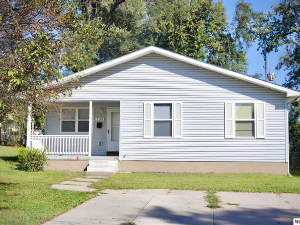 3186 Meredith Ave, Omaha, NE 68111