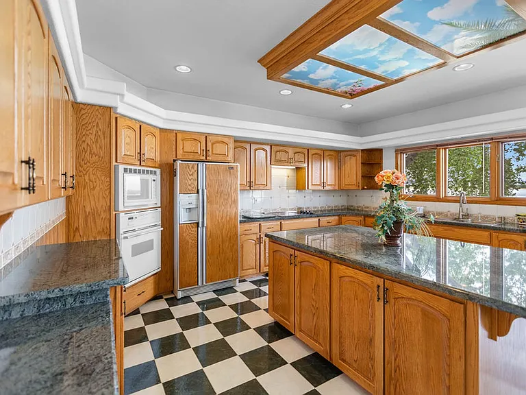3957 Valley Oak Dr — Photo 23