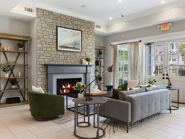 Leasing Center