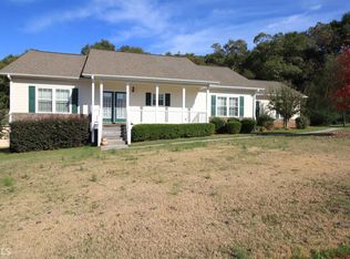 118 Cobb Dr, Royston, GA 30662