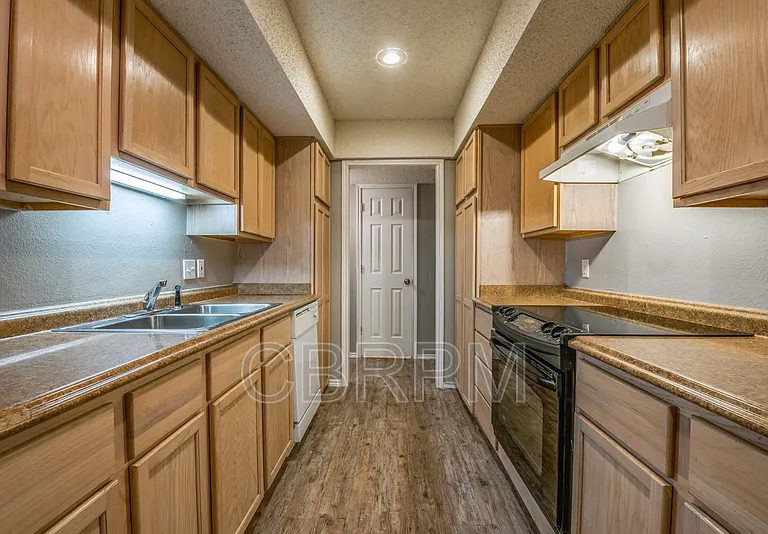 5308 Kenosha Ave — Photo 10