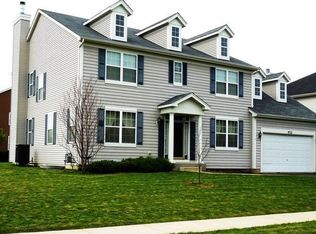 932 Jessamine Dr, Oswego, IL 60543