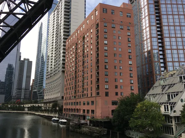 345 N Canal St APT 1007, Chicago, IL 60606