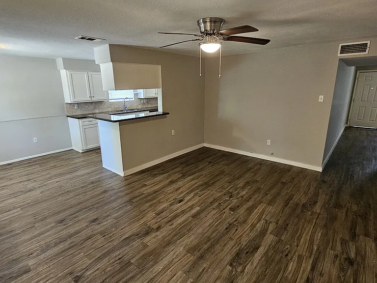 5731 W Airport Blvd — Photo 3