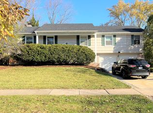 788 Bernard Dr, Buffalo Grove, IL 60089