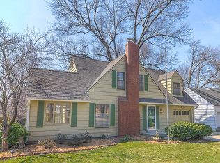 4709 W 70th St, Prairie Village, KS 66208