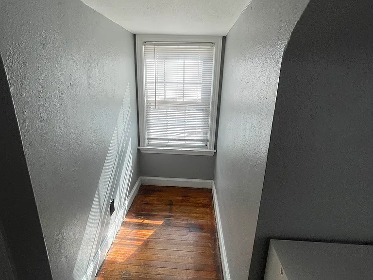 182 Woodland St — Photo 6