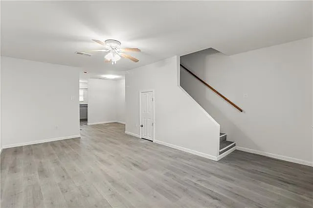 2 bed, 1.5 bath, 1200 sqft, $1,310 — Photo 2