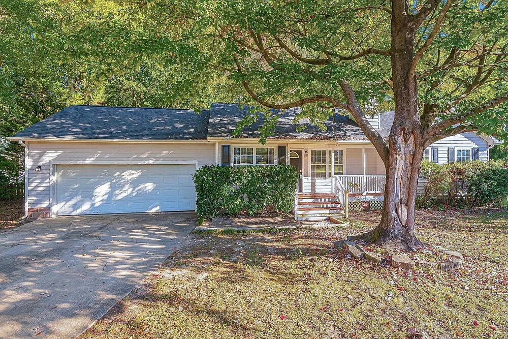 3 bed, 2.0 bath, 1161 sqft, $1,865 — Photo 1