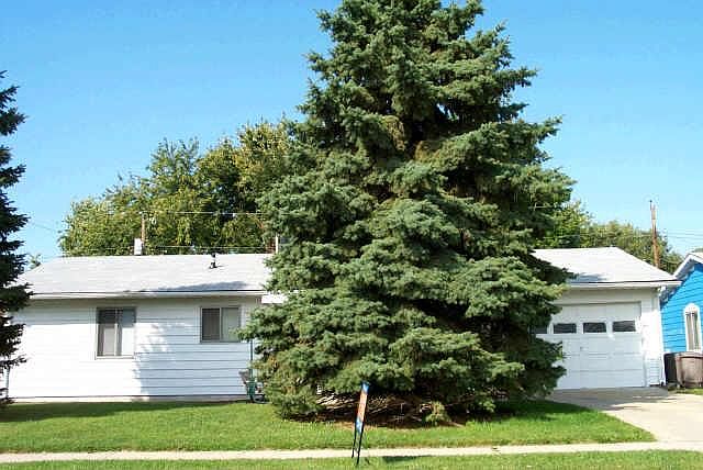 1st image of 3134 N Winton Ave