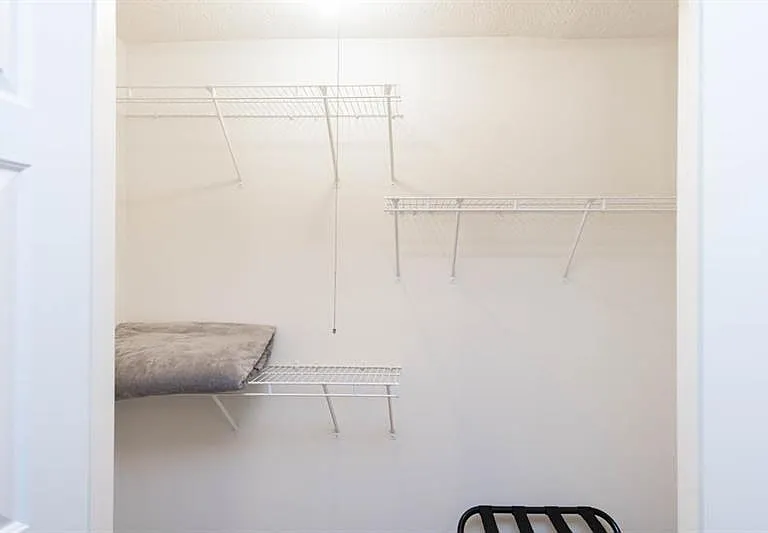 3200 Lee Dr — Photo 35