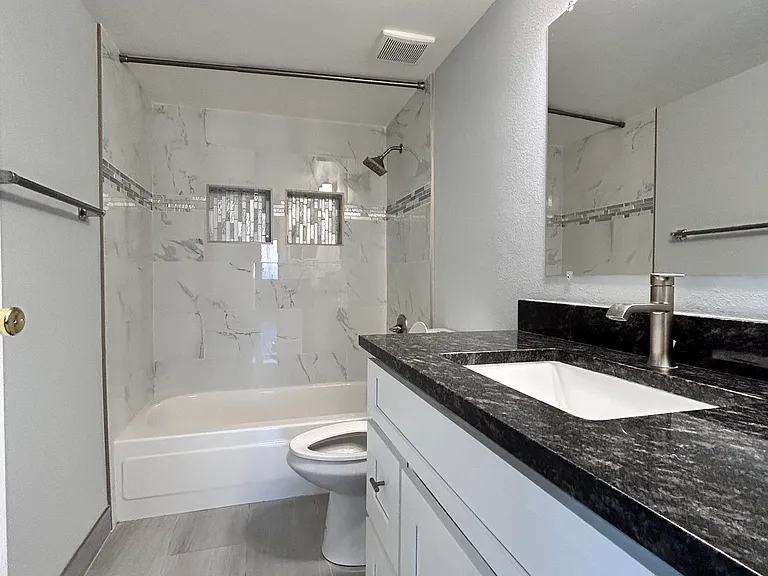 13800 E Marina Dr — Photo 6