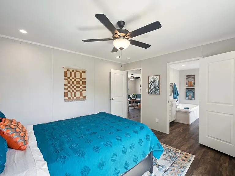 424 Pineland Ave #241 — Photo 8