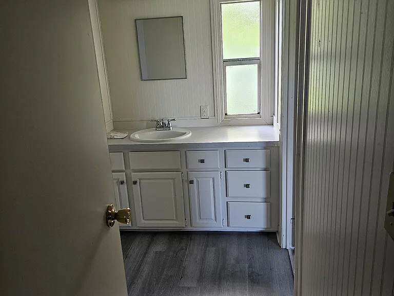 276 Pleasant Aly SW — Photo 8