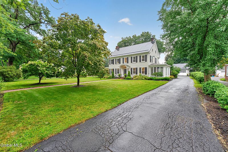 3rd image of 4 Sunnyside Road