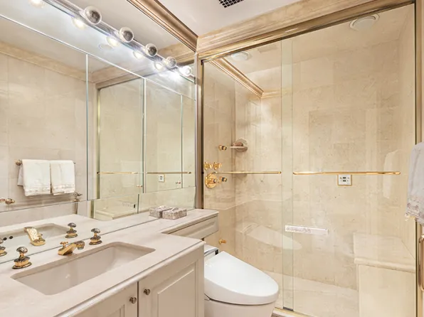 475 Park Avenue image 9 of 14