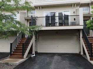 4342 Victor Path UNIT 3, Hugo, MN 55038