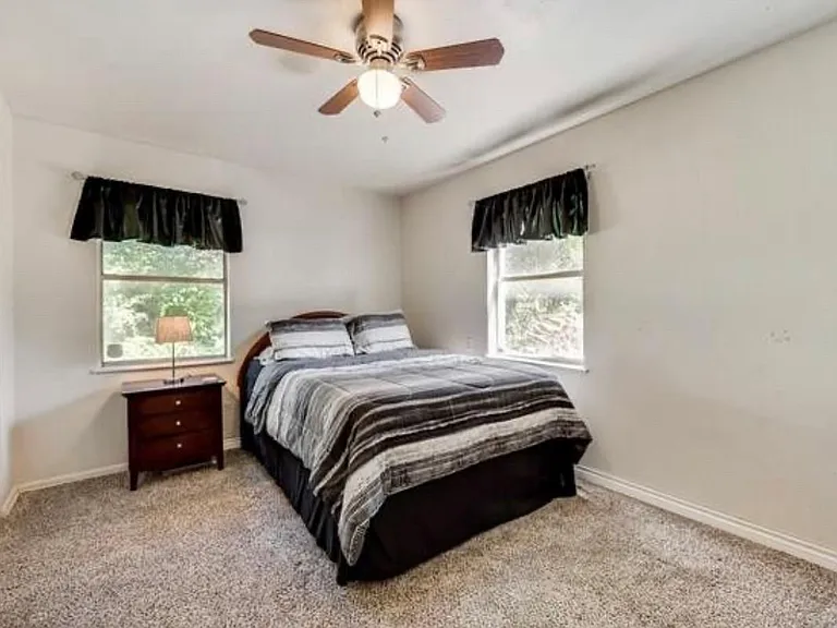 6409 Johns Way — Photo 8
