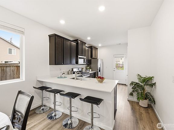 5th image of 206 Russell Road