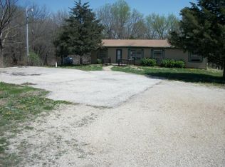 3135 Florida Rd, Pomona, KS 66076